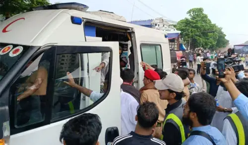 গ্যাস বেলুন বিস্ফোরণে মানিক মিয়া এভিনিউতে আহত ৬