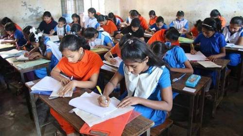কেবল সরকারি প্রাথমিক বিদ্যালয়ে অধ্যয়নরত শিক্ষার্থীদের নিয়ে বৃত্তি পরীক্ষার দাবি