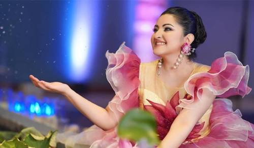 শ্রেষ্ঠ নায়িকার পুরস্কার পেলেন পরীমণি