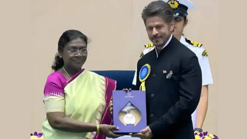 ৩৩ বছরের ক্যারিয়ারে প্রথম জাতীয় পুরষ্কার পেলেন শাহরুখ খান